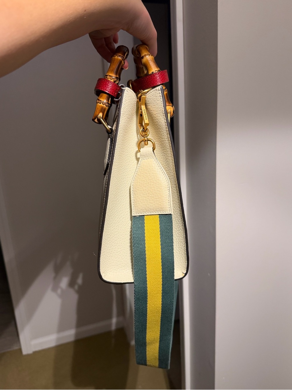 Gucci Diana Medium Calfskin Bamboo Satchel - Picture 4 of 10